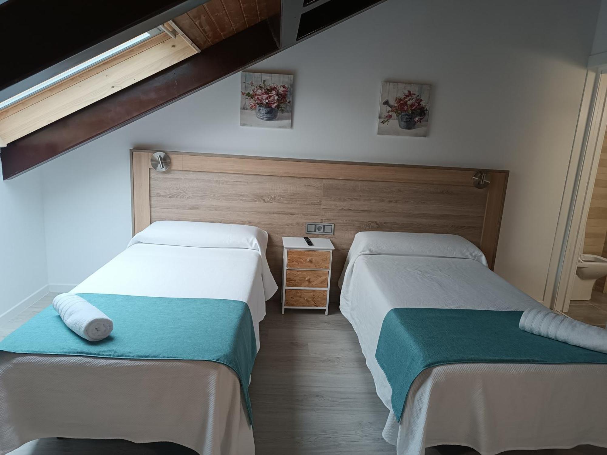 Apartamentos Turisticos Avila Puerta De Los Leales 1-2 Eksteriør bilde